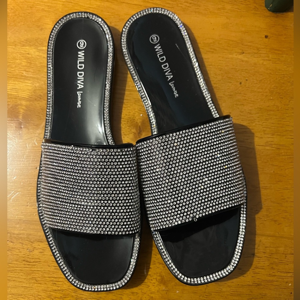 Wild Diva Lounge Slide Sandals SHINY Flats RHINESTONES Women’s Size 9 Black